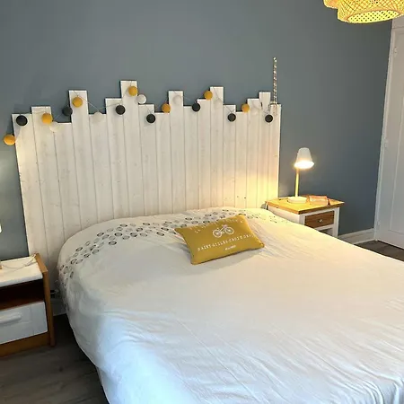 Appartamento 2 Pieces Renove, Terrasse, Parking, Proche Commerces Et - - Fr-1-224-810