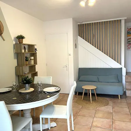 2 Pieces Renove, Terrasse, Parking, Proche Commerces Et - - Fr-1-224-810 Saint-Gilles-Croix-de-Vie