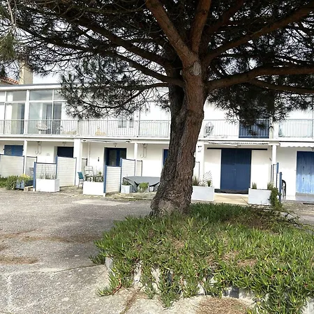 2 Pieces Renove, Terrasse, Parking, Proche Commerces Et - - Fr-1-224-810 Appartamento *